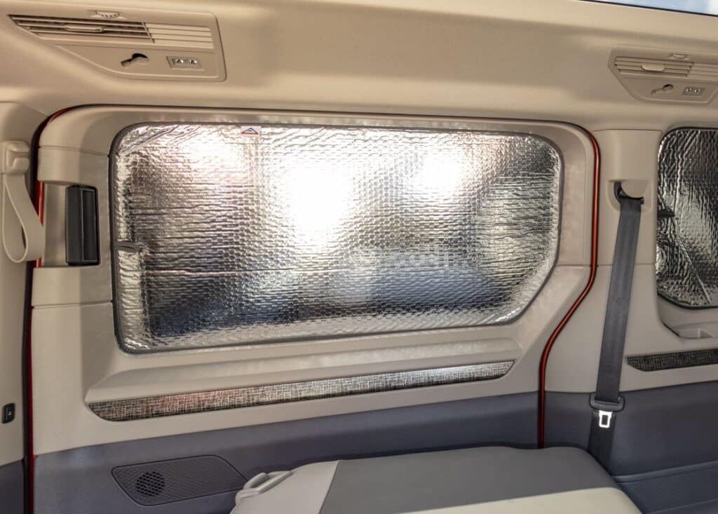 ISOLITE Inside Volkswagen T7 Multivan Seitenfenster starr Schiebetür rechts