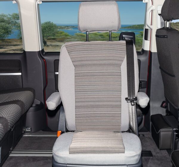 Schonbezug Drehsitz Second Skin in 2. Sitzreihe VW T6.1 California Coast/Beach im Design Mixed Dots/Palladium