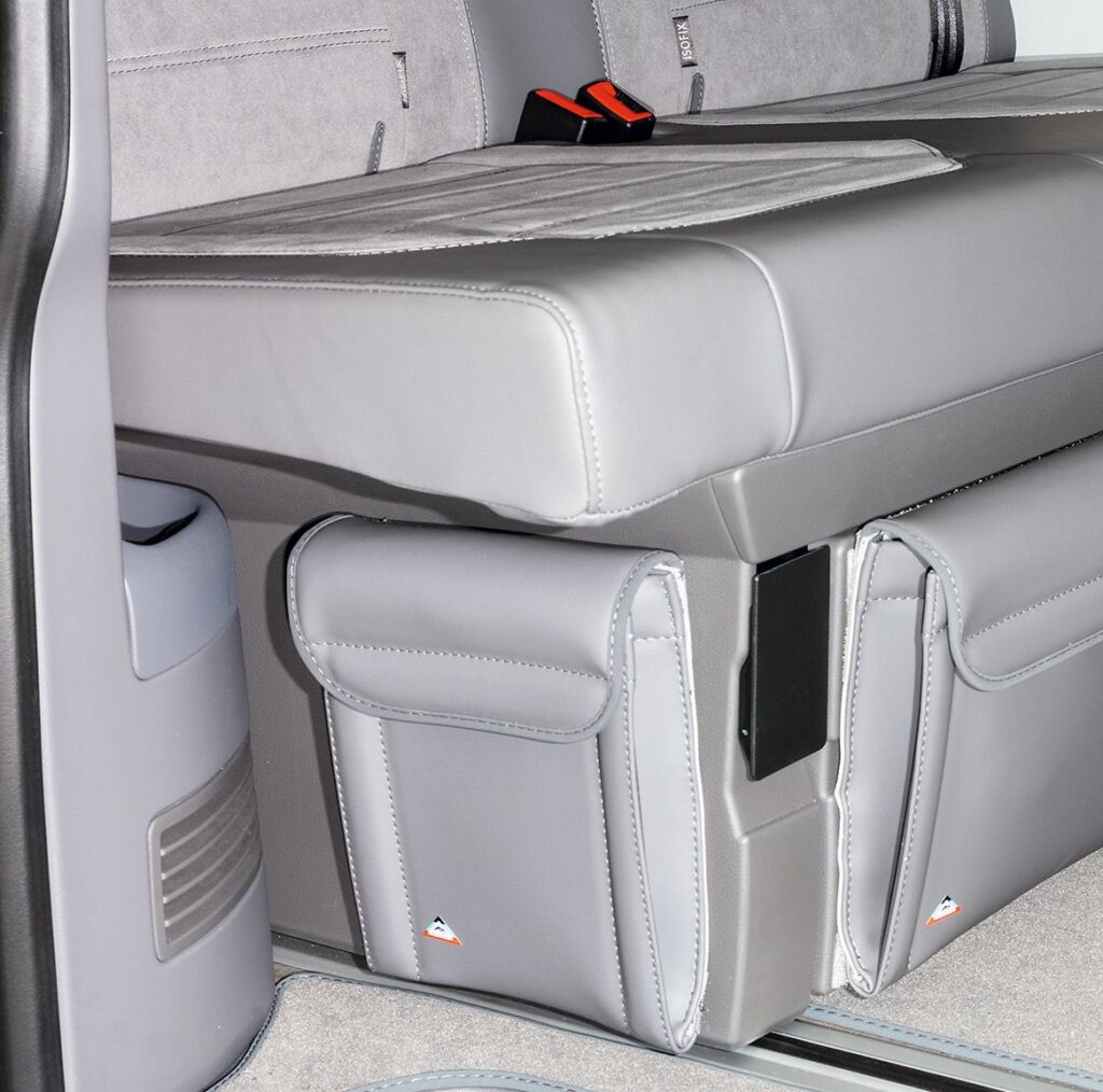 UTILITY seitlich rechte Tasche Bettkasten 2er-Bank und D-Säule Volkswagen T6.1 California Ocean/Coast/Beach