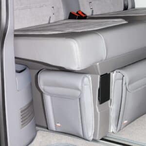 UTILITY seitlich rechte Tasche Bettkasten 2er-Bank und D-Säule rechts VW T6.1 California Ocean/Coast/Beach, Design VW T6.1 „Leder Palladium"