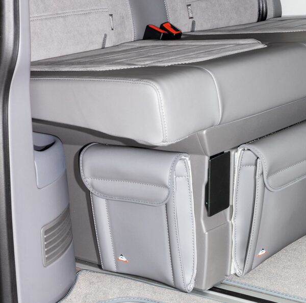 UTILITY seitlich rechte Tasche Bettkasten 2er-Bank und D-Säule rechts VW T6.1 California Ocean/Coast/Beach, Design VW T6.1 „Leder Palladium"