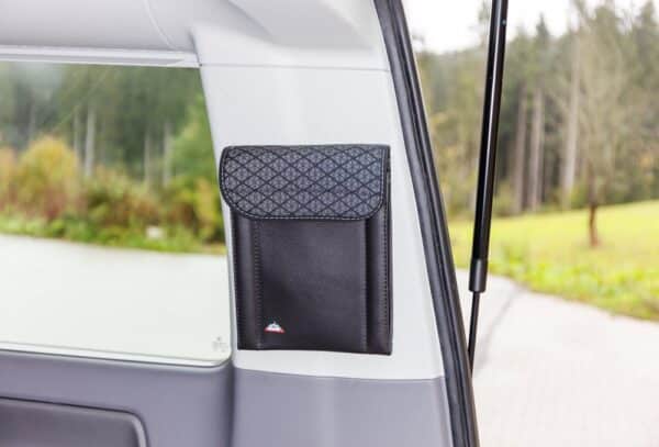 UTILITY D-Säule rechts VW T6.1 California Beach, Design VW T6.1 „Quadratic/Leder Titanschwarz"