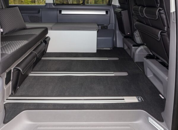 Veloursteppich Titanschwarz Fahrgastraum 2er-Bank, VW T6.1 California Beach