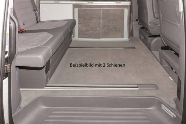 Veloursteppich für Fahrgastraum VW T6.1 California Ocean / Coast, 3 Bodenschienen, Design „Palladium" Veloursteppich 3 Bodenschienen Fahrgastraum, VW T6.1 California Ocean/Coast, Design „Palladium"