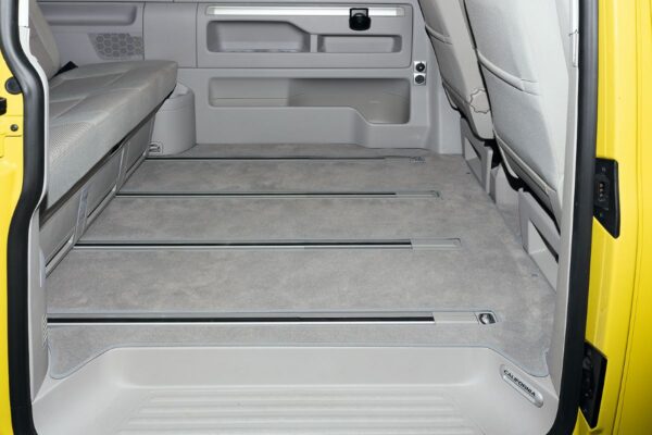 Veloursteppich 3er-Bank 1 Schiebetür Palladium VW T6.1/T6/T5 California Beach (ab 2011)/Multivan (ab 2010)