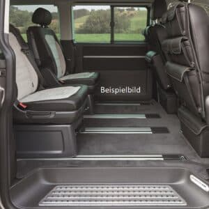 Veloursteppich für Fahrgastraum, VW T6.1/T6/T5 California Beach mit 3er-Bank (ab 2011, ohne VW T6.1 Beach Camper) und alle VW T6.1/T6/T5 Multivan mit 1 Schiebetür rechts (Startline ab 2010), Design "Titanschwarz" Veloursteppich Titanschwarz Fahrgastraum VW T6.1 California Beach Tour/Camper - 1 Schiebetür, Miniküche - 3er-Bank Veloursteppich Fahrgastraum VW T6.1/T6/T5 Multivan - 2 Schiebetüren - Bodenschienen für Multifunktionstisch Veloursteppich Veloursteppich 3er-Bank 1 Schiebetür Titanschwarz VW T6.1/T6/T5 California Beach (ab 2011)/Multivan (ab 2010)Titanschwarz 2 Schiebetüren 3er-Bank VW T6.1 California Beach Tour/Multivan - ohne Schienen für Multifunktionstisch