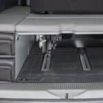 UTILITY Titanschwarz 2 Taschen Stauschrank Heck und Bug, VW T6.1 California Beach mit 2er-Bank