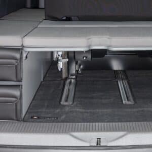 UTILITY Titanschwarz 2 Taschen Stauschrank Heck und Bug, VW T6.1 California Beach mit 2er-Bank
