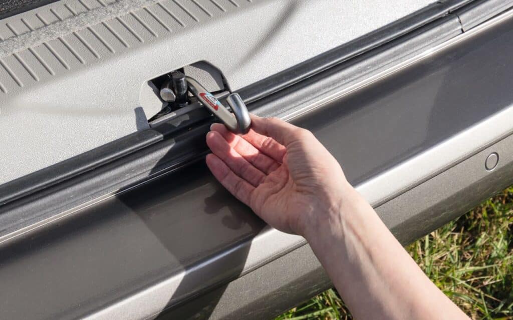 Brandrup AIR-SAFE Volkswagen T6.1/T6/T5 mit Heckklappen-Zuziehhilfe aus rostfreiem Edelstahl (V2A)