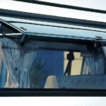 Beispielbild: VW T4 California Coach FLYOUT Aufstellfenster FLYOUT für Schiebefenster in/gegenüber Schiebetür VW T4