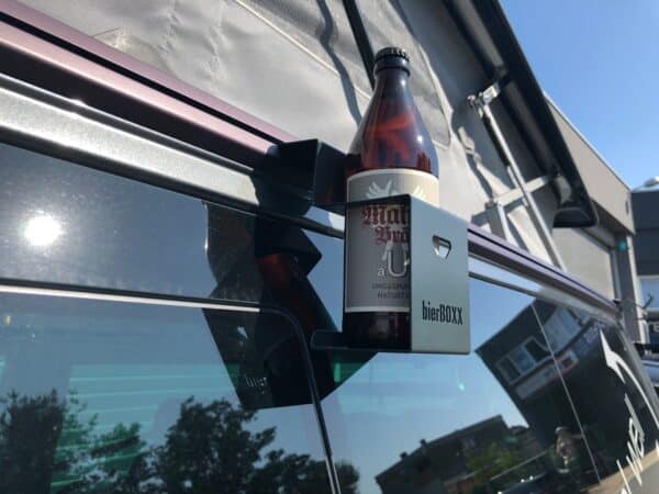 Bus-Boxx getraenkeboxx-außen am VW Bus