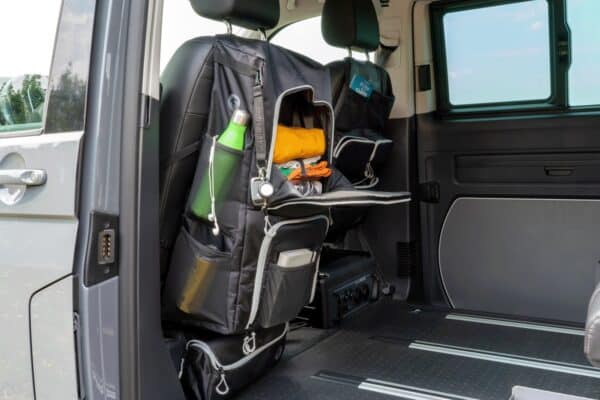 seatBOXX von Bus-Boxx die clevere Stauraumlösung geöffnet