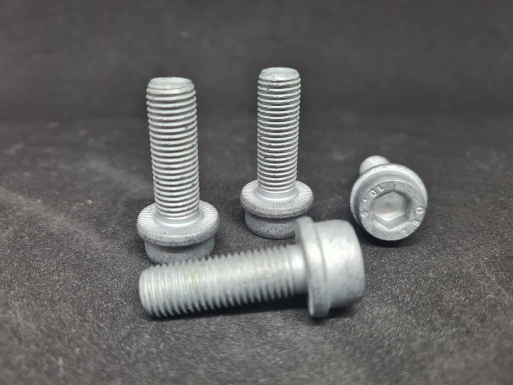 4x Schrauben M10x1,25x30mm Original Audi Volkswagen Skoda SEAT N90740302 Bremssattel