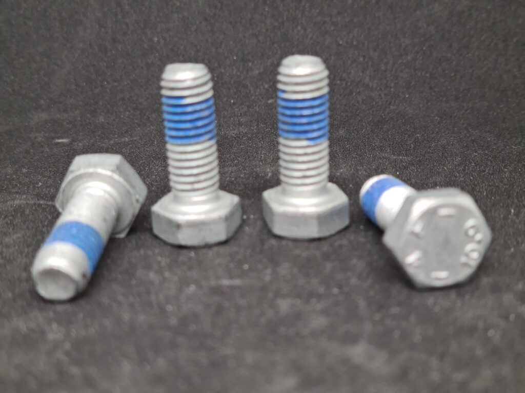 4x Schrauben M8x22mm Original Audi Volkswagen Skoda SEAT N01024124 selbstsichernd