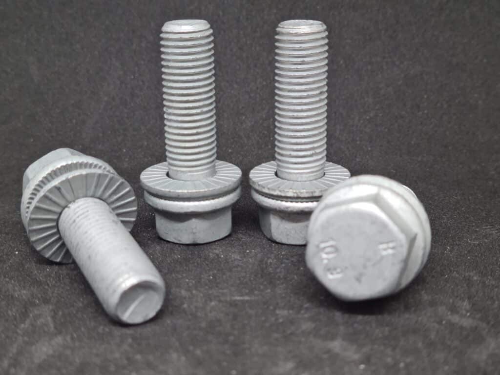 4x Rippschrauben M12x1,5×38 Original Audi Volkswagen Skoda SEAT N91041702 Bremssattel