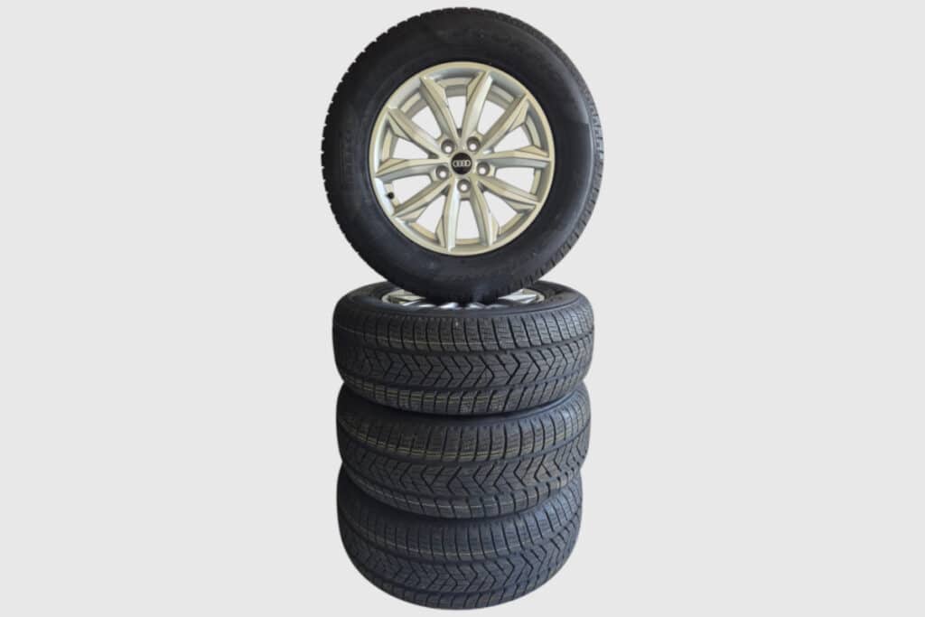 Original Audi Q5 / Q5 Sportback Winterräder – 80A601025J – 235/65R17 104 H – gebraucht