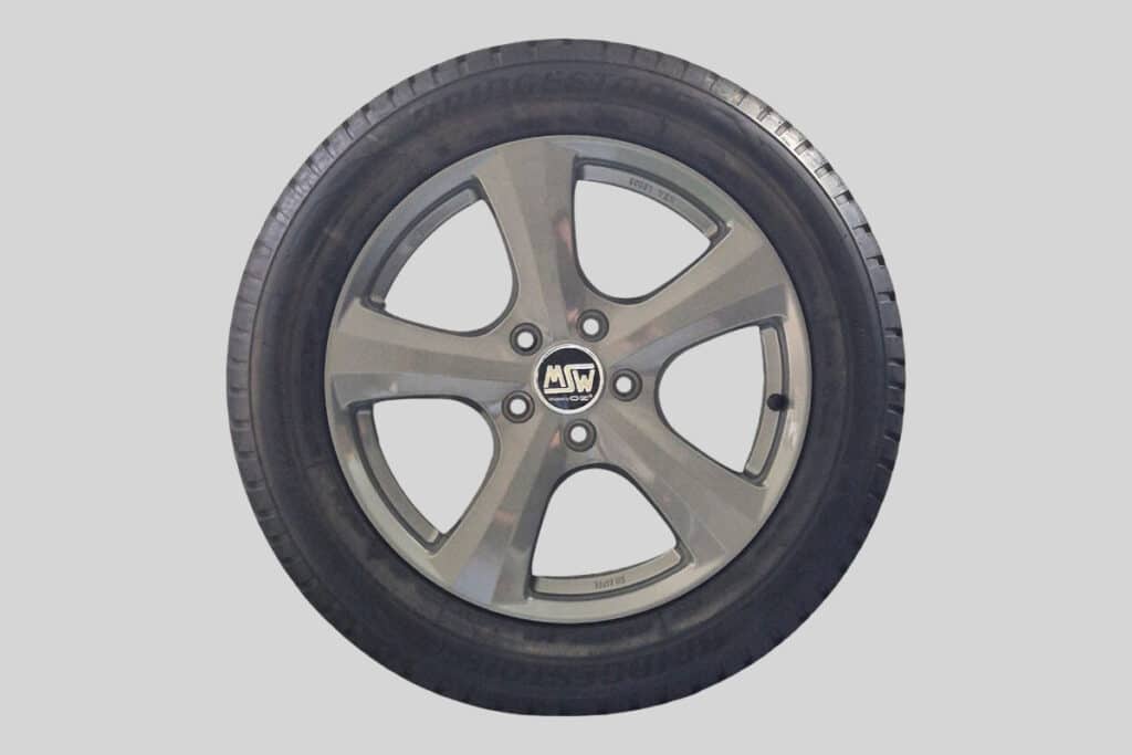 Audi Q2 Winterräder – MSW 19 (7Jx17H2) – 215/55R17 94 V – gebraucht