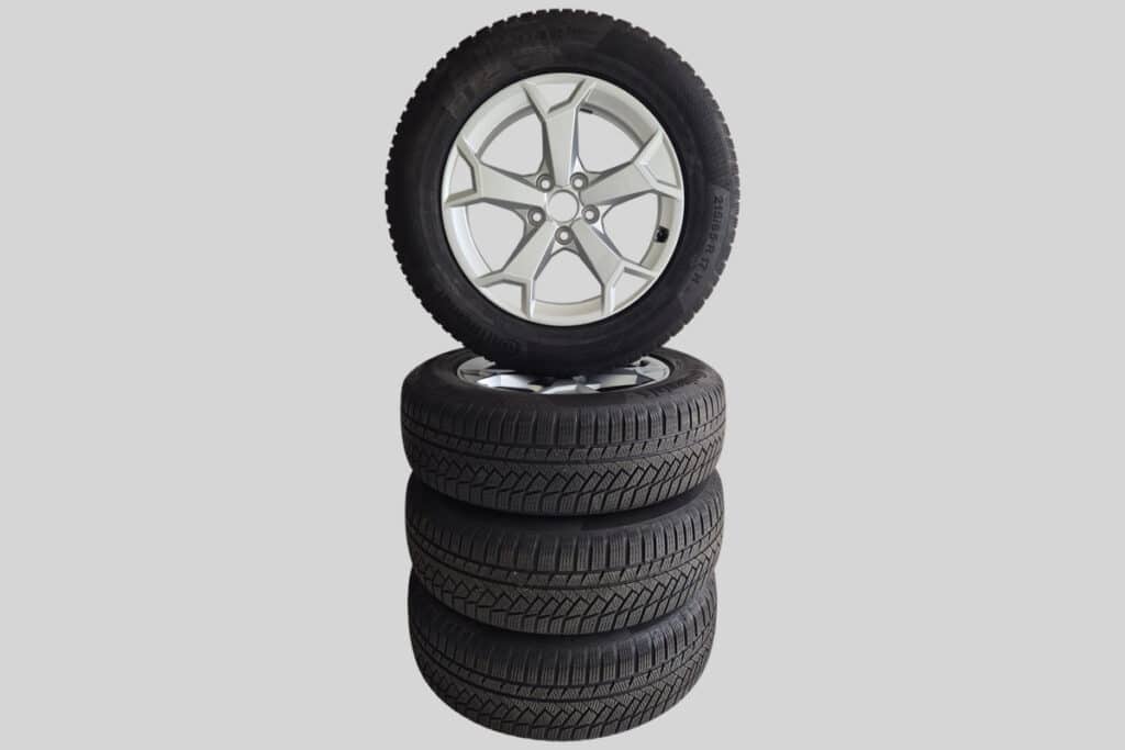 Original Audi Q3 / Q3 Sportback Winterräder – 83A601025 AL 828 – 215/65R17 99 H – gebraucht